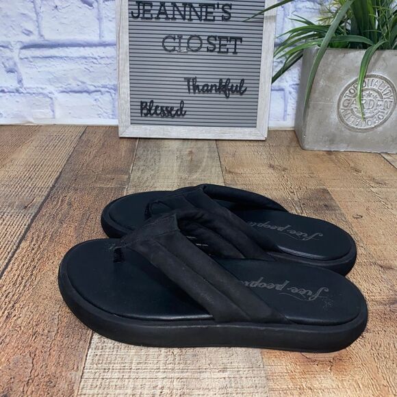 Free People Wonderland Flip Flop - Picture 3 of 10